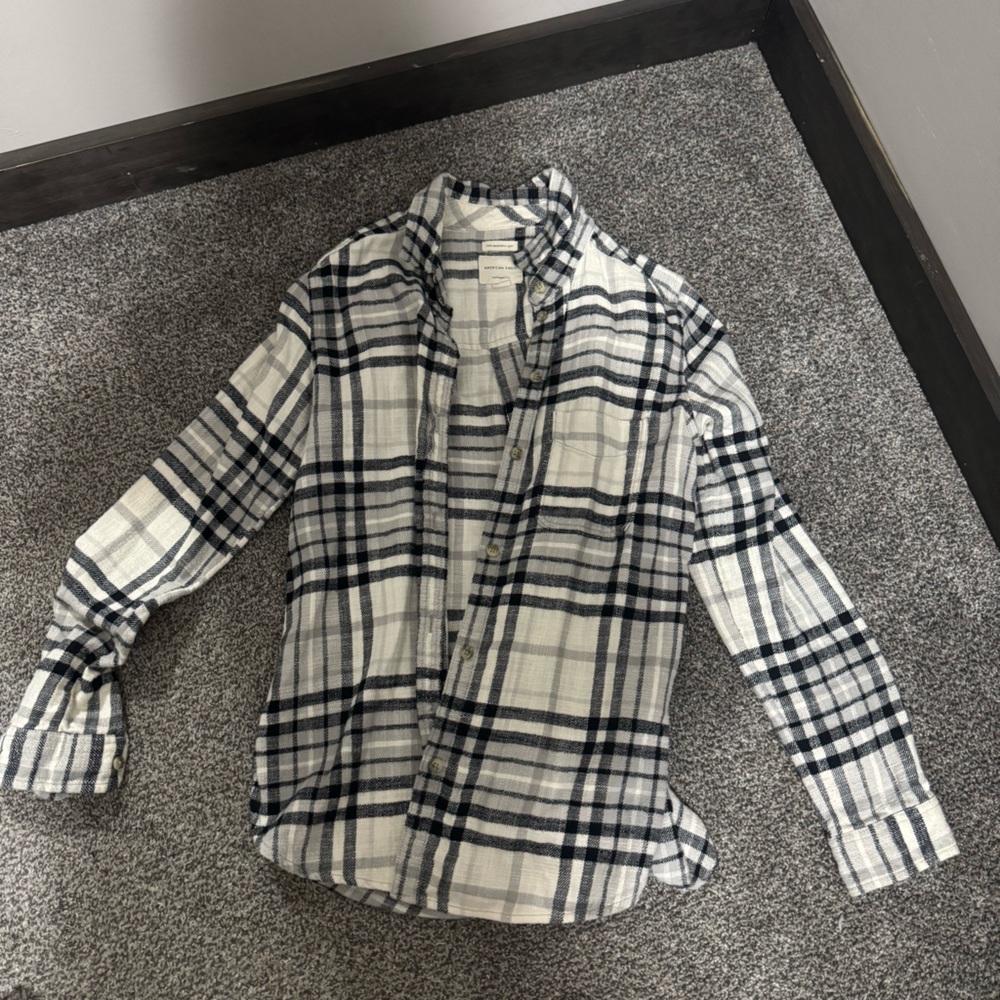 American Eagle “boyfriend fit” flannel. Women’s S